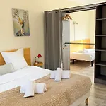 Les Rocailles Ξενοδοχείο 3*