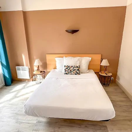 Les Rocailles 3* Montagnac (Herault)