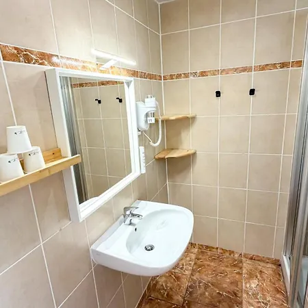Les Rocailles 3* Montagnac (Herault)
