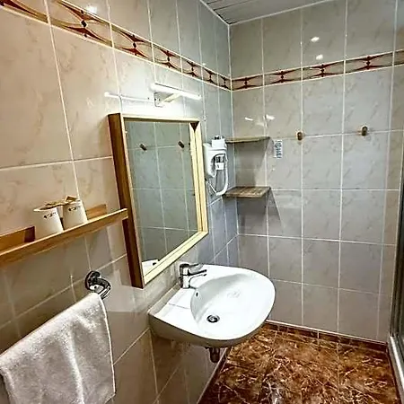 Les Rocailles Otel Montagnac (Herault)