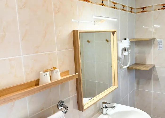 Les Rocailles Hotel Montagnac (Herault)