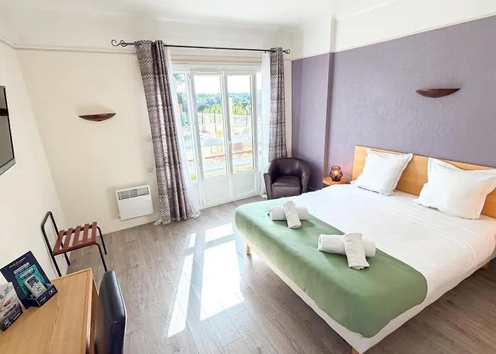 Les Rocailles Hotel 3*