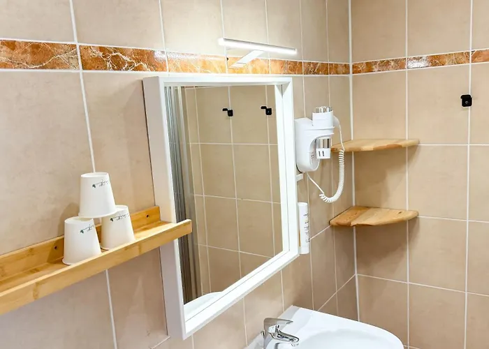 Les Rocailles Hotel Montagnac (Herault)