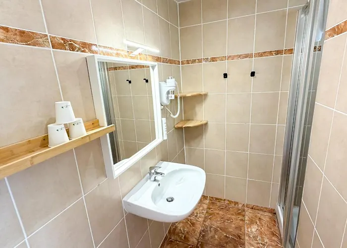 Les Rocailles 3* Montagnac (Herault)