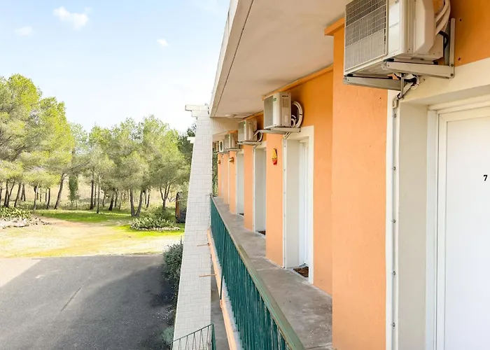 Les Rocailles Hotel 3*